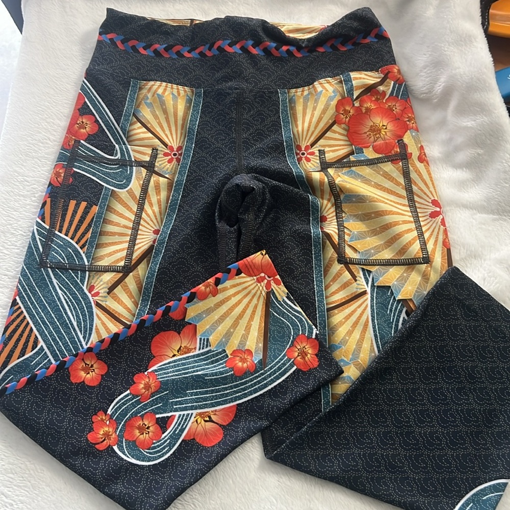 InkNBurn capris - Picture 2 of 5